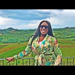 Meet your Posher, Latisha